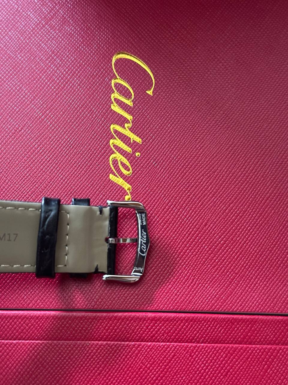 Montre Cartier Tank Must En Vrai Cuir Homme