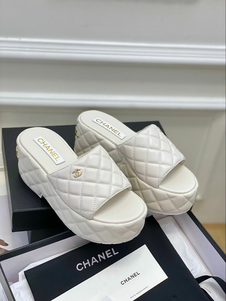 Sandales Chanel en Cuir