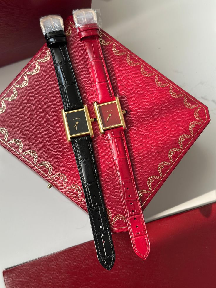 Montre Cartier en Vrai Cuir