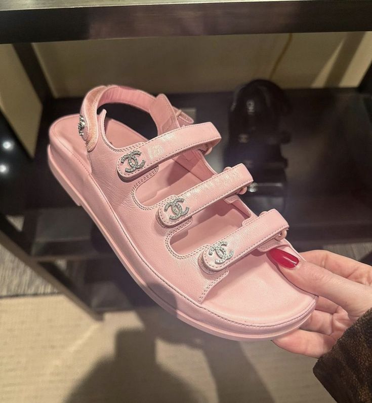 Sandale Chanel â Scratch en Vrai Cuir