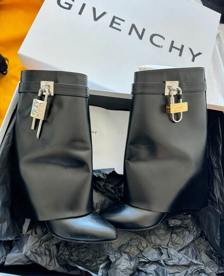 Bottine En Cuir Givenchy