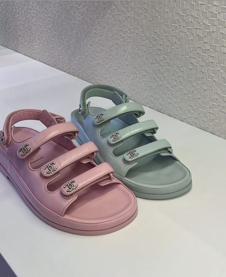 Sandale Chanel â Scratch en Vrai Cuir