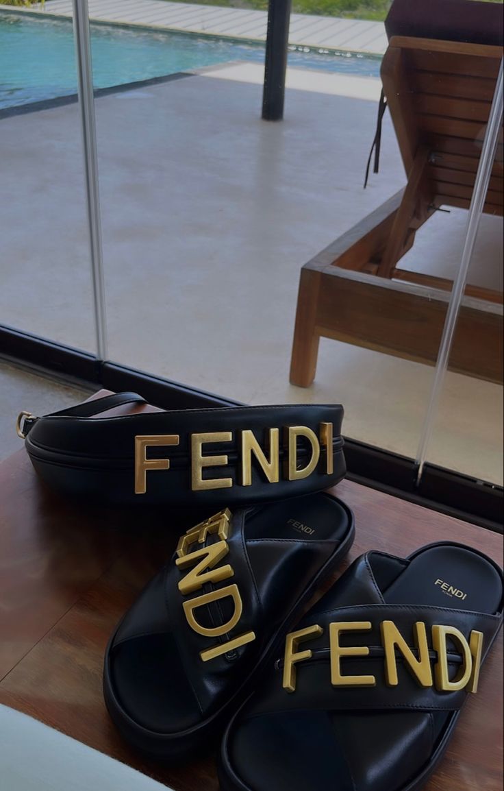 Mule Fendi Fendigraphy En Cuir