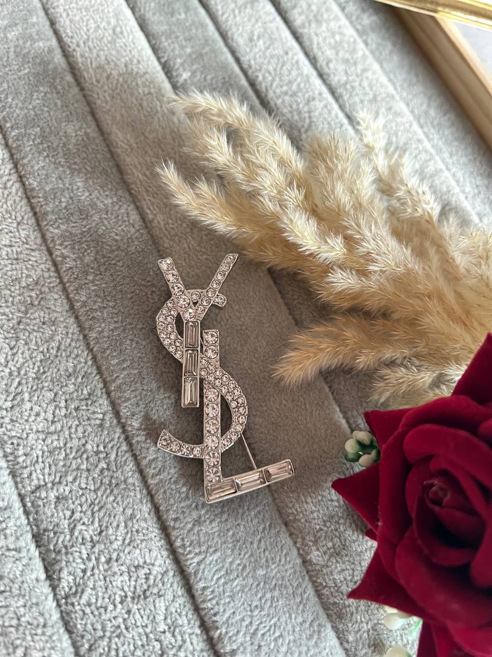 Broche de Luxe Yves Saint Laurent