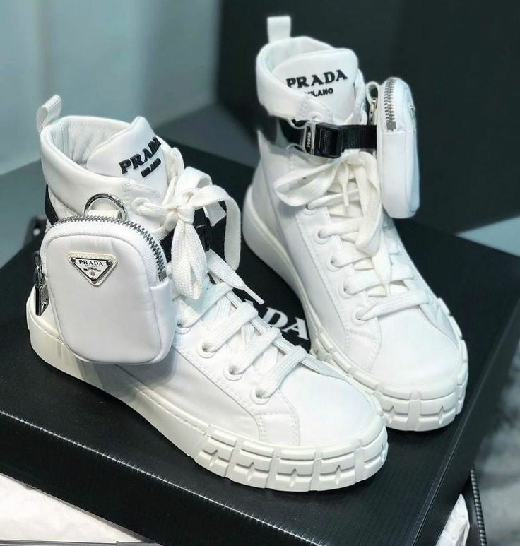 Sneakers Prada a Pochette