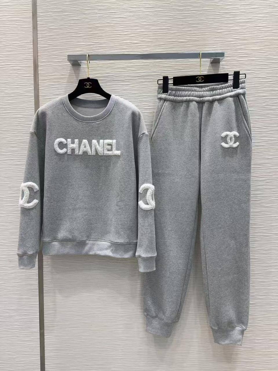 Ensemble Survette Chanel pour Femme