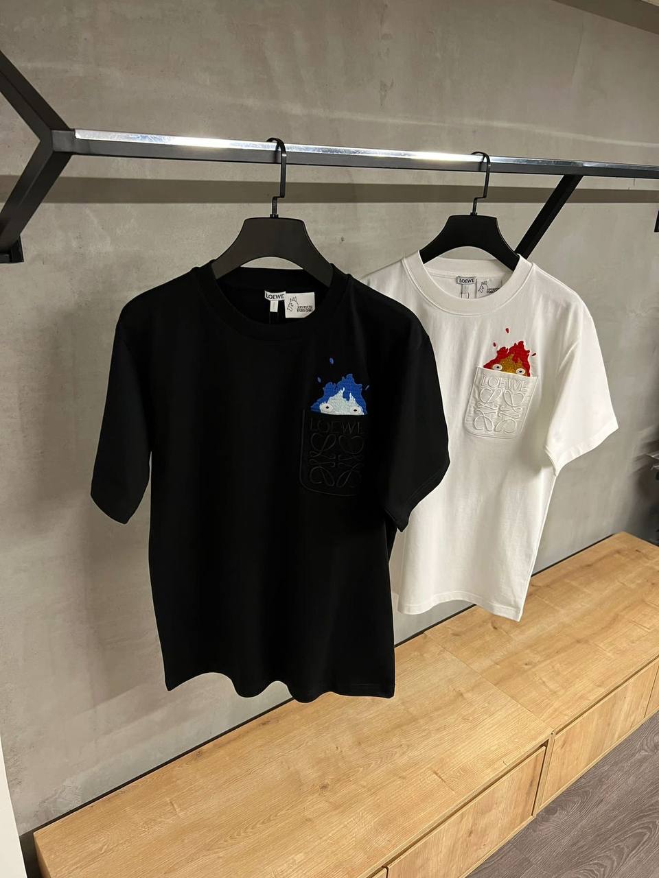 Une Selection de T Shirt Loewe en Coton