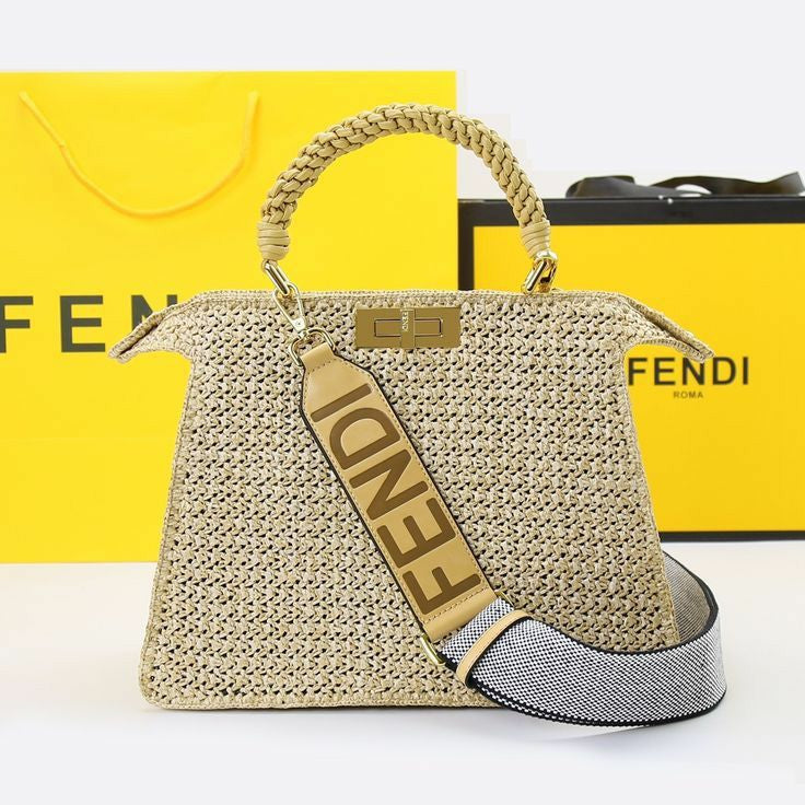 Sac Fendi En Raphia Vrai Cuir