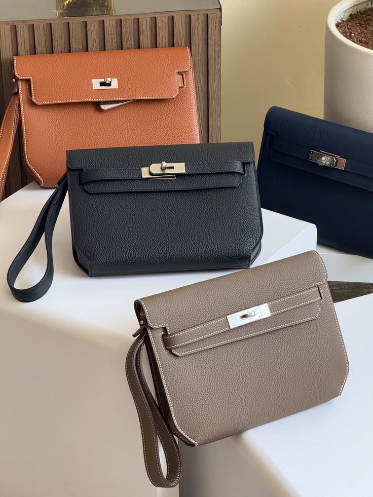 Pochette en vrai cuir Hermès Kelly