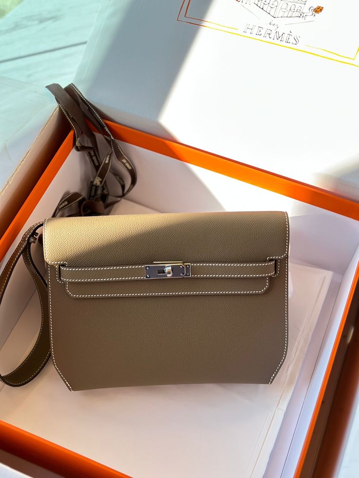 Pochette en vrai cuir Hermès Kelly
