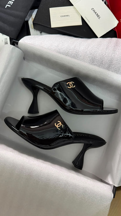 Sandales à talon Chic Chanel en Vrai Cuir Verni