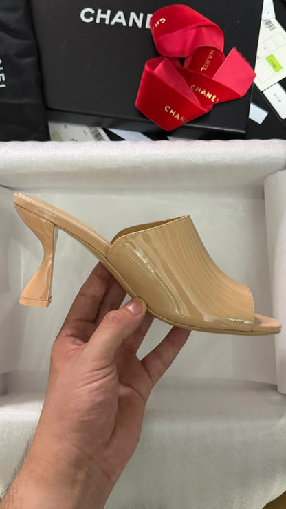 Sandales à talon Chic Chanel en Vrai Cuir Verni