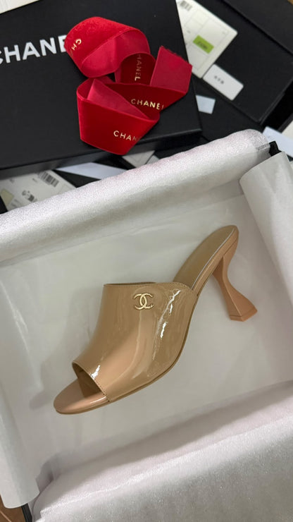 Sandales à talon Chic Chanel en Vrai Cuir Verni