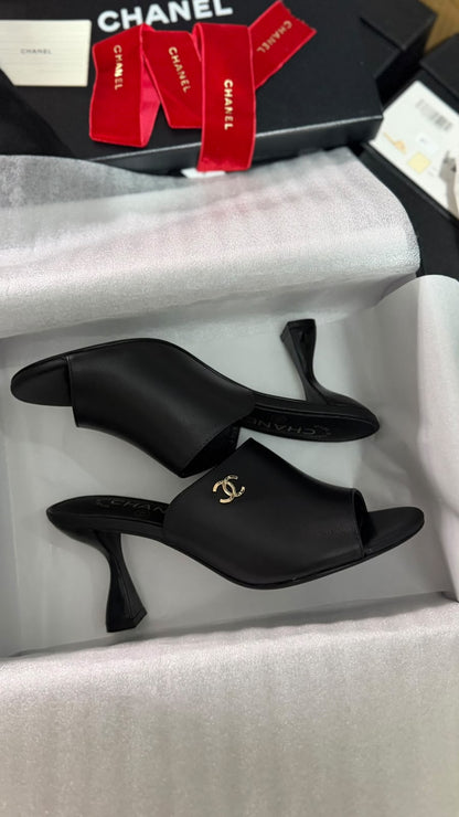 Sandales à talon Chic Chanel en Vrai Cuir Verni