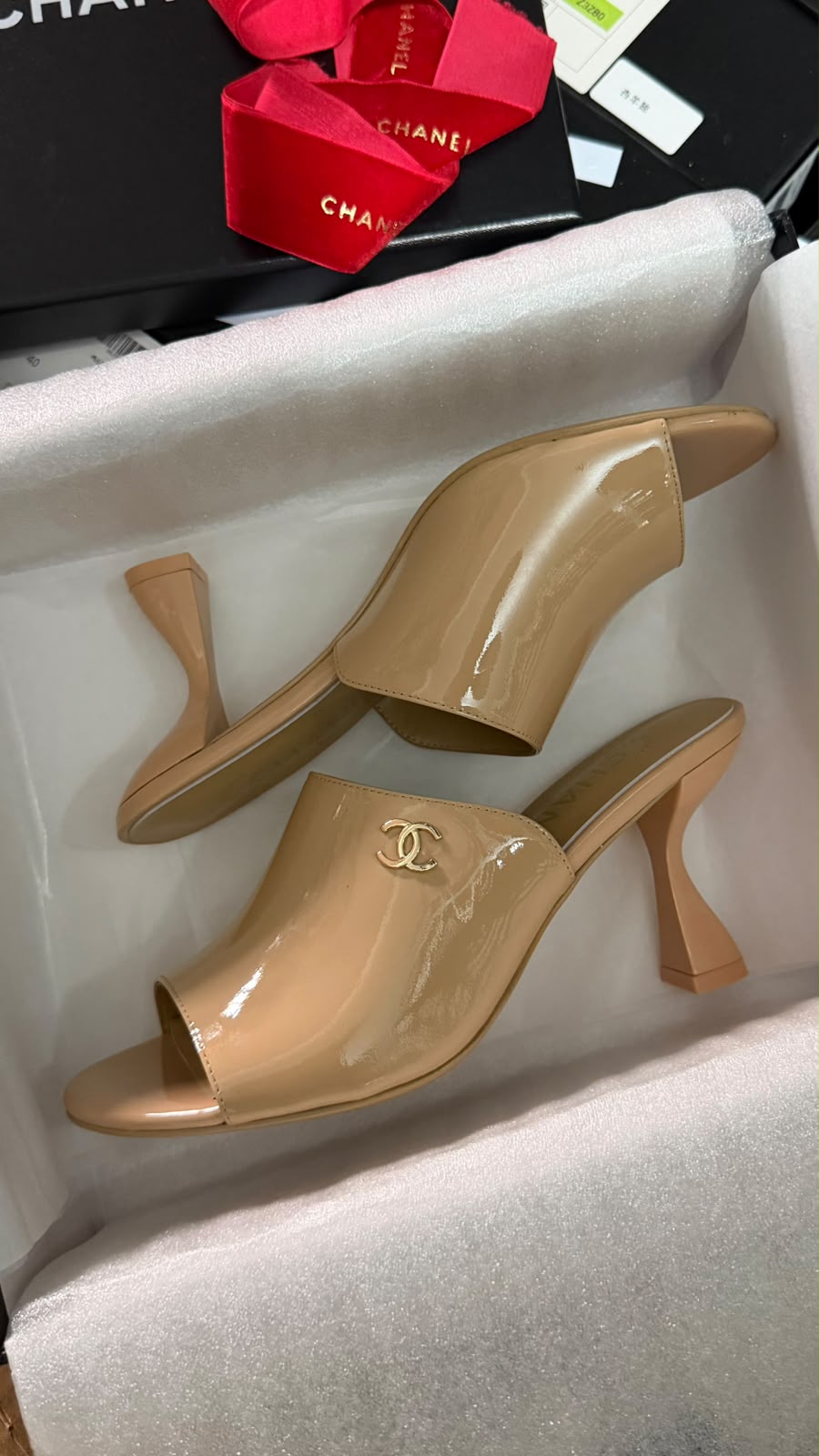Sandales à talon Chic Chanel en Vrai Cuir Verni