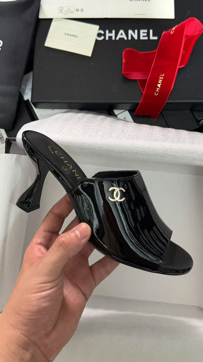 Sandales à talon Chic Chanel en Vrai Cuir Verni