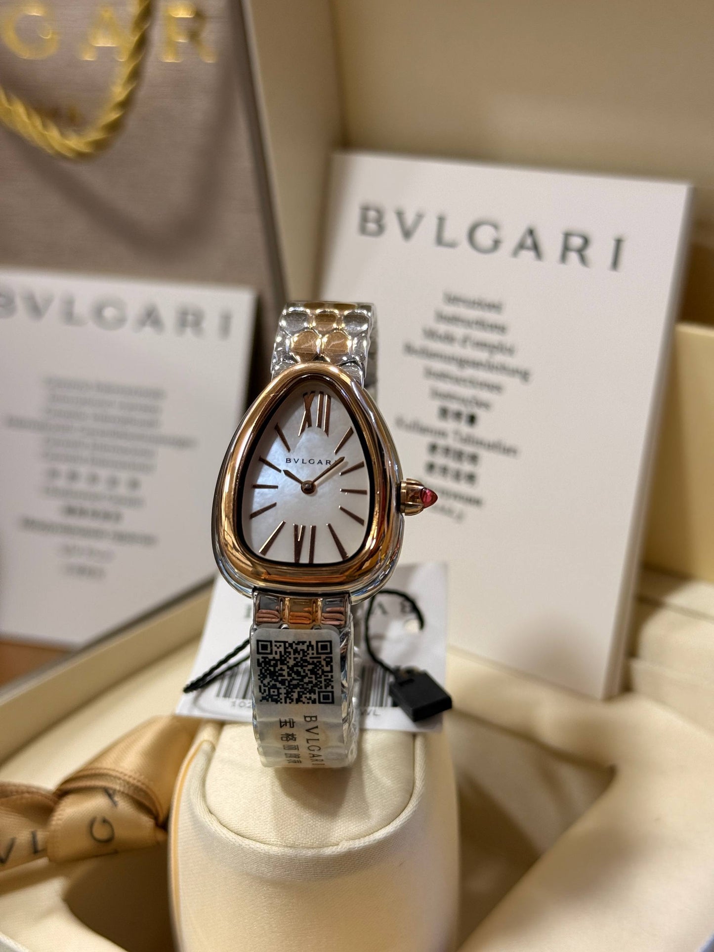 Montre de luxe Bulgari Serpentti avec boite