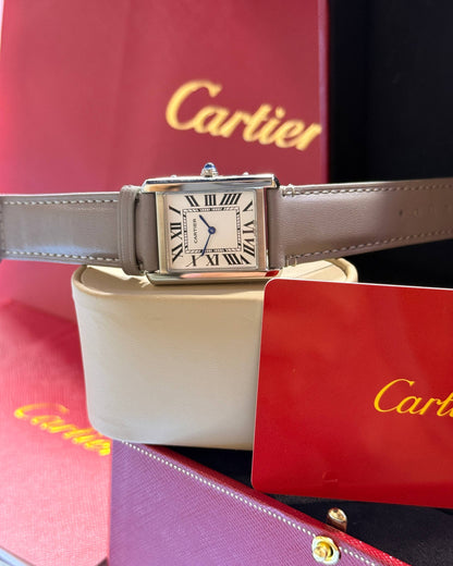 Montre Cartier Tank A Bracelet Cuir En Couleurs