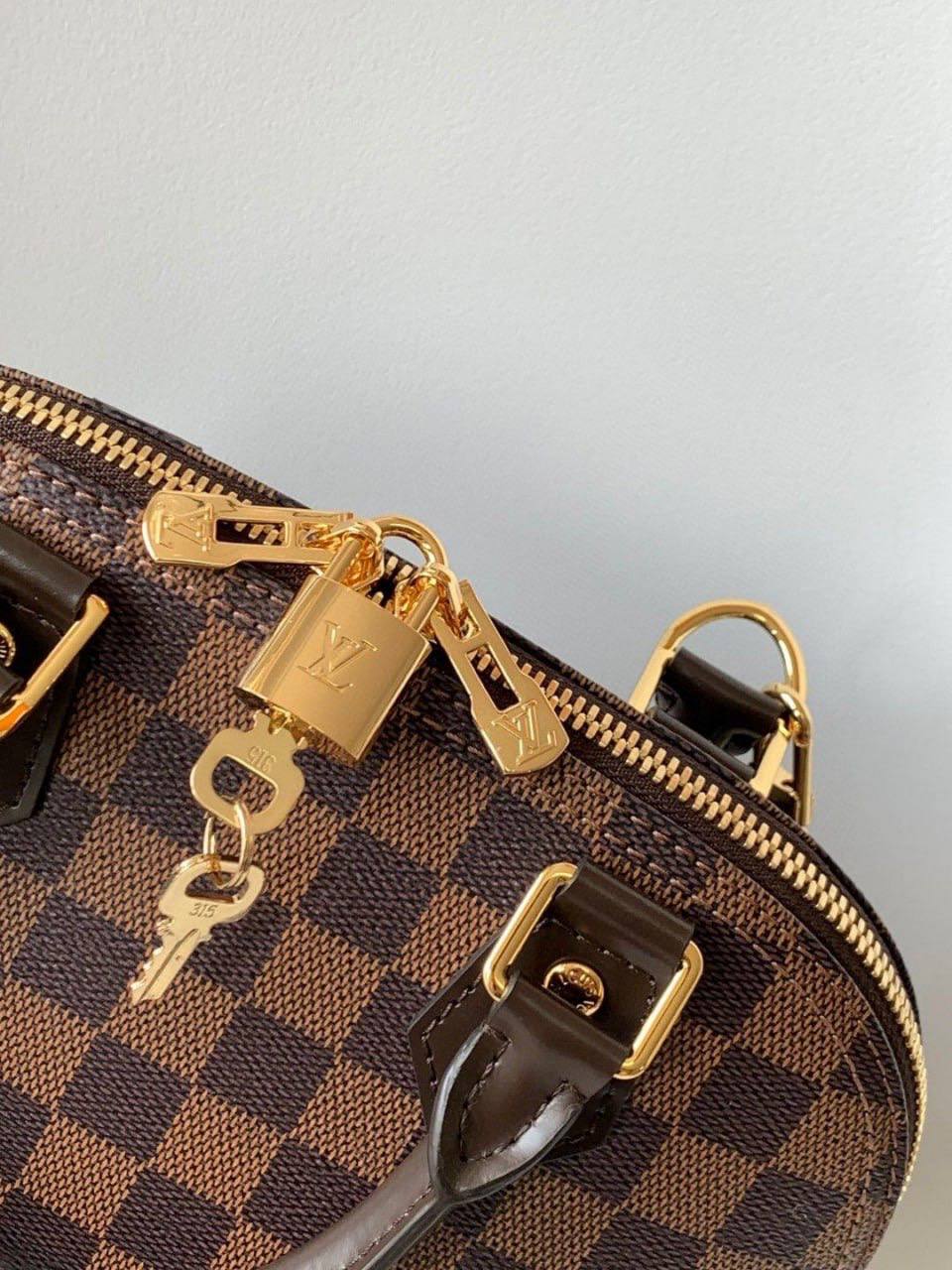 Sac Louis Vuitton Alma Cuir