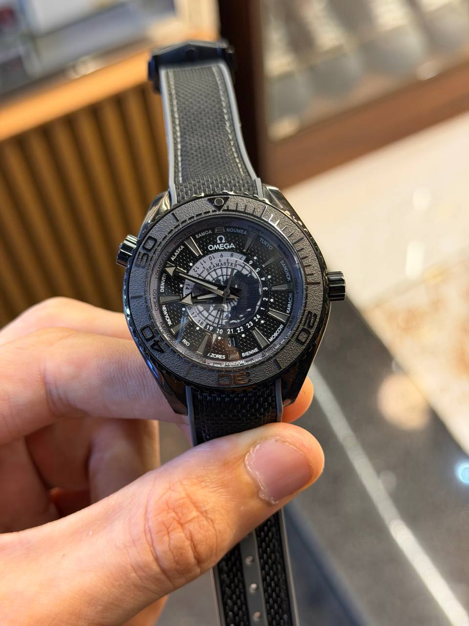 Montre Omega Seamaster Charbon