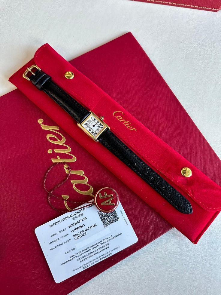 Montre Cartier Tank Mini