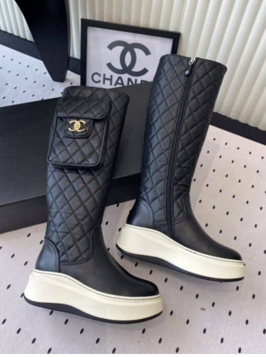 Botte Chanel en Vrai Cuir A Pochette latérale