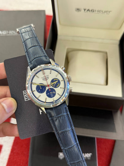 Montre Tag Heuer Carrera A Bracelet en Cuir