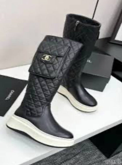 Botte Chanel en Vrai Cuir A Pochette latérale