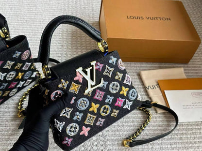 Sac Louis Vuitton Capucines Édition Monogram Bijoux