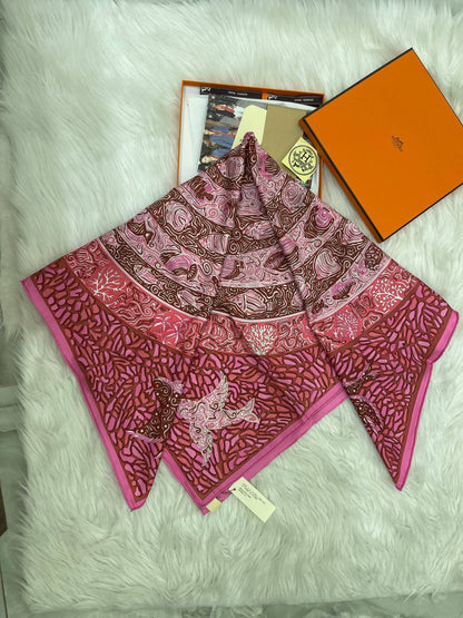 Foulard Hermès Avec boite 90/90