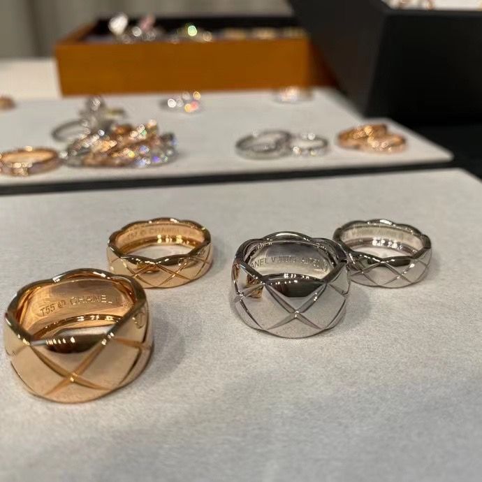 Bague de Luxe Chanel en Acier Inoxydable