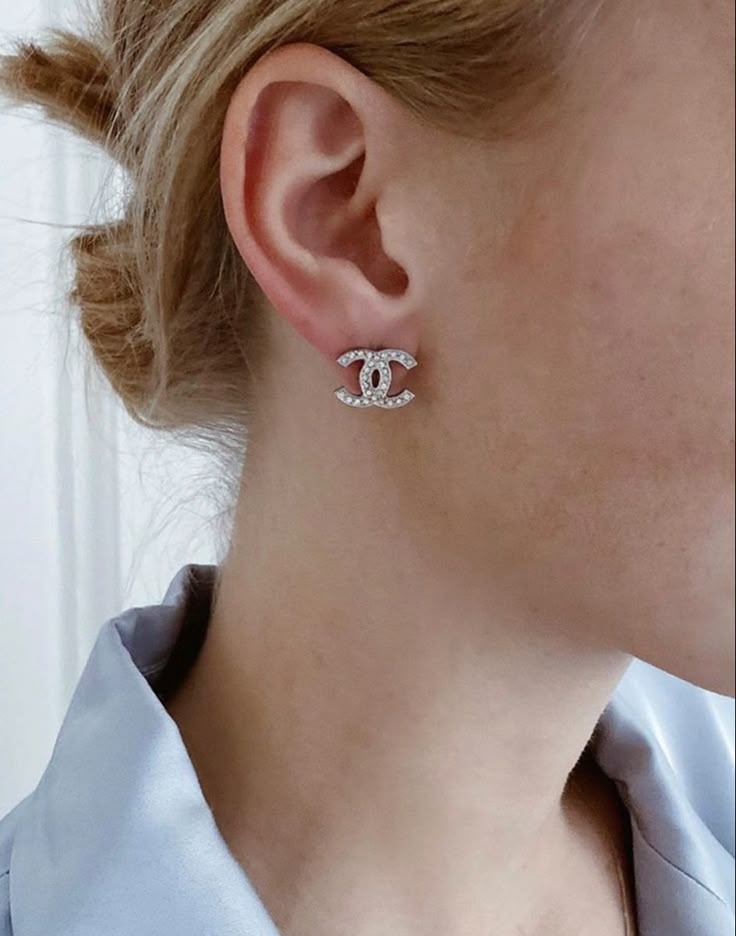 Boucle Chanel de Luxe Inoxydable