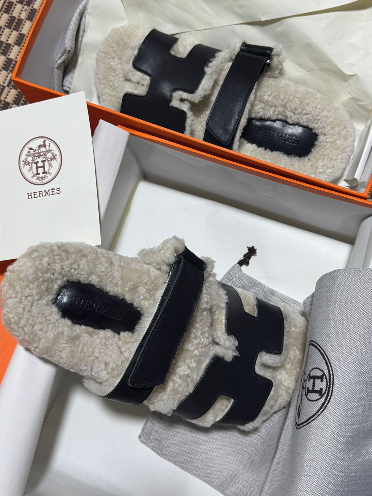 Pantoufle Mule Hermès en Shearling et daim