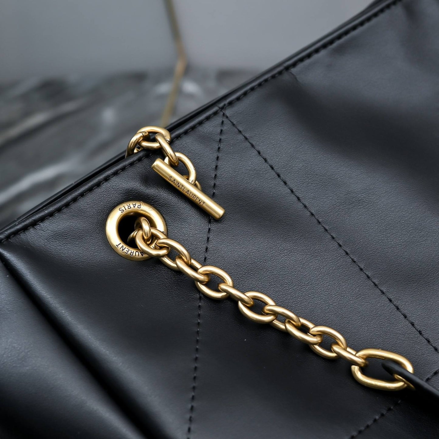 Sac Cabas Yves Saint Laurent en Cuir Matelassé Noir