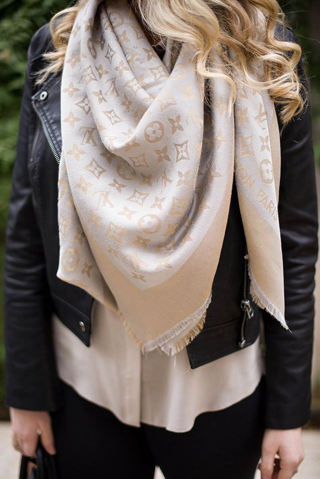 Foulard Chic Louis Vuitton