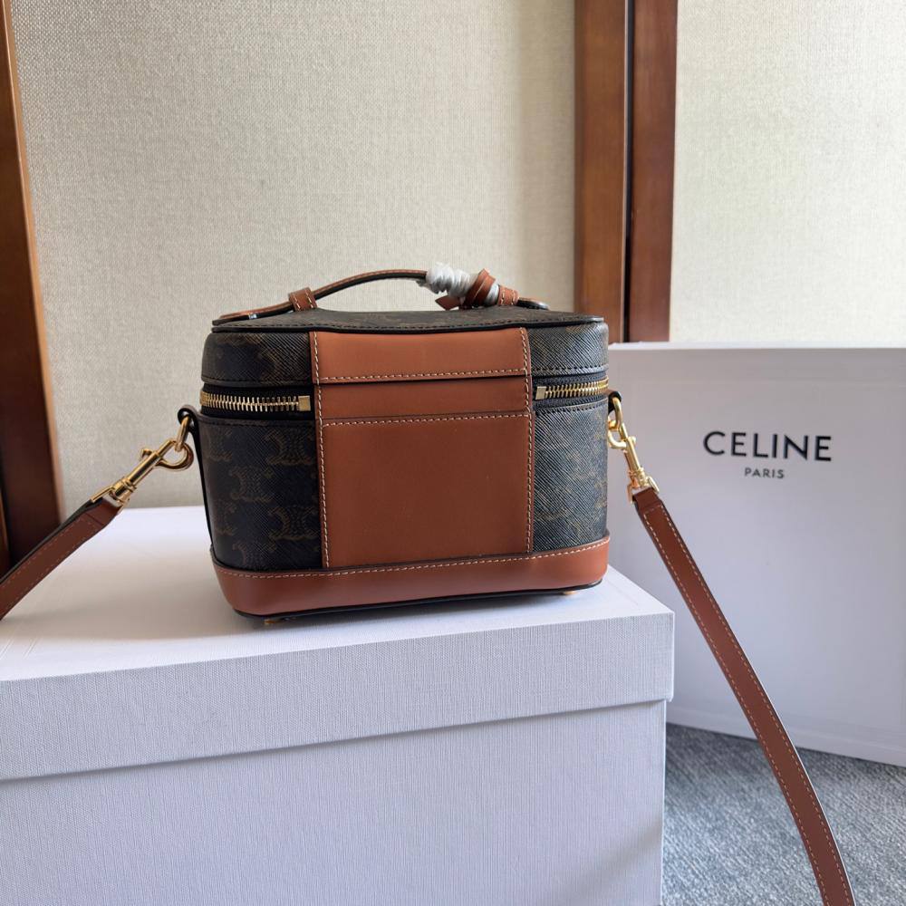 Sac Céline A bandoulière en Cuir CL9866