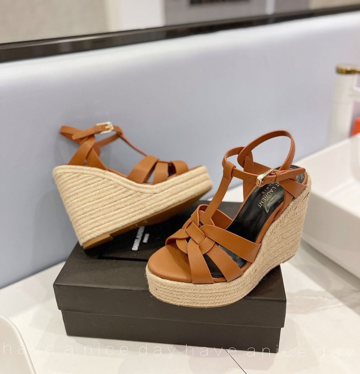 Sandale En Cuir Yves Saint Laurent