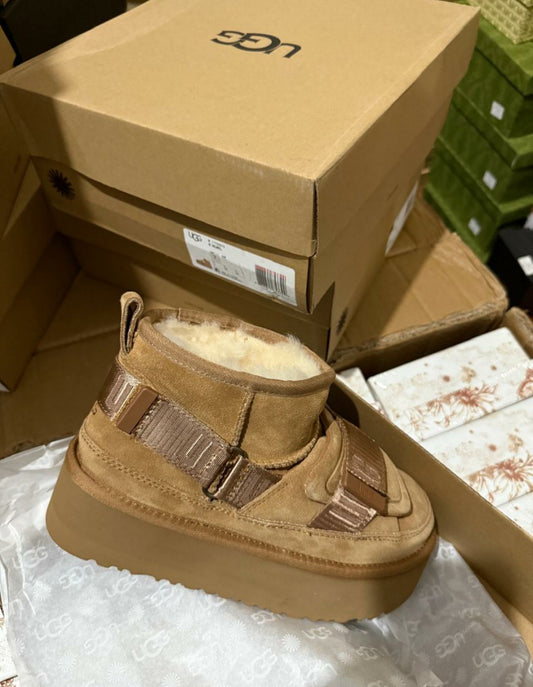 UGG À Boucle et Bande Tendance