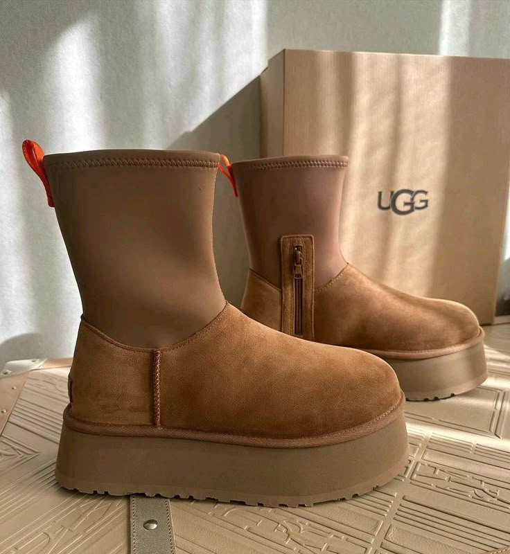 Botte UGG High pour Femme