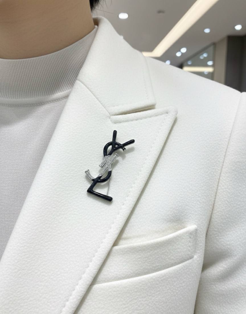 Broche de Luxe Yves Saint Laurent