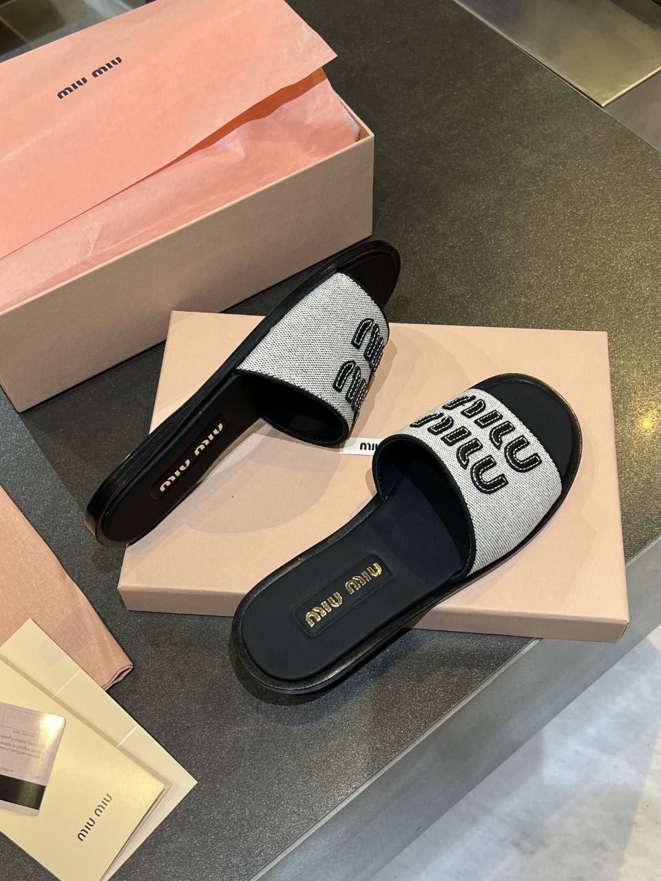 Sandale Chic Miu Miu