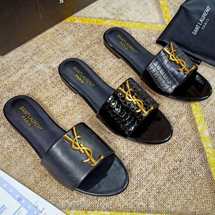 Sandale Yves Saint Laurent Plate en Cuir