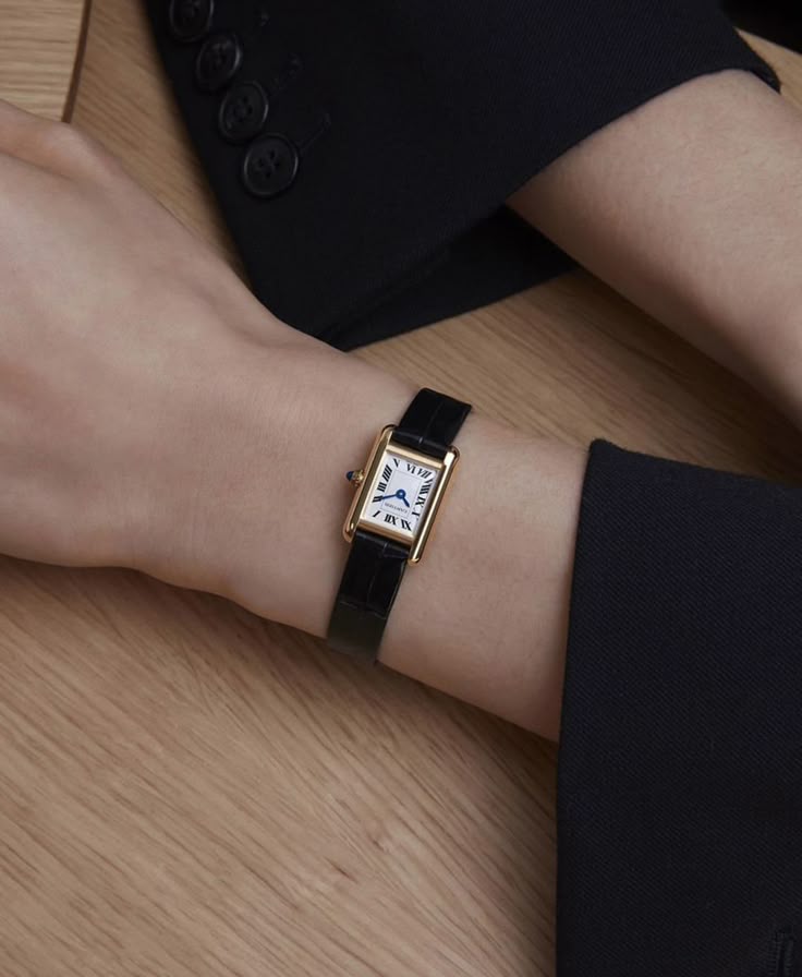 Montre Cartier Tank Mini