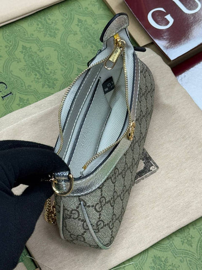 Sac Chic Gucci à détail Argenté