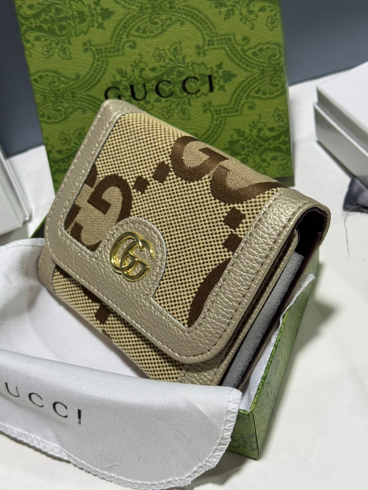 Porte Feuille Gucci en Cuir Avec Boite