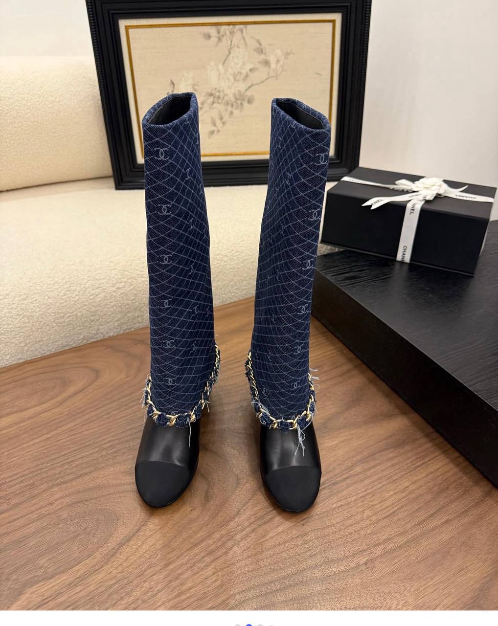 Botte Chanel en denim monogrammé