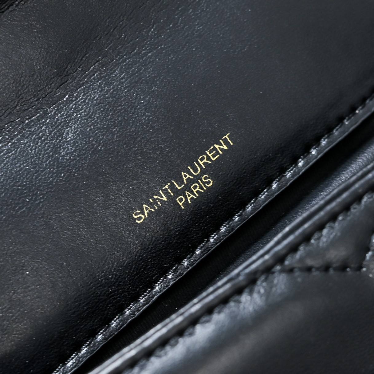 Sac Chic Yves Saint Laurent loulou