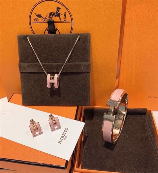 Ensemble De Luxe Hermès En Acier Inoxydable