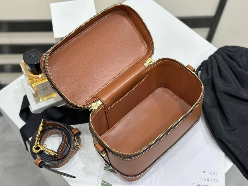 Sac Céline A bandoulière en Cuir CL9866