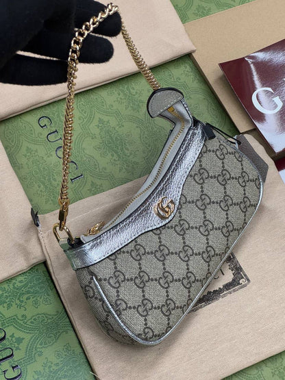 Sac Chic Gucci à détail Argenté